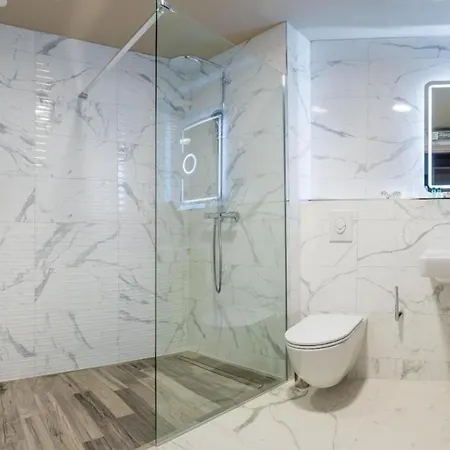 Priska Med Luxury 1 بيت ضيافة سبليت