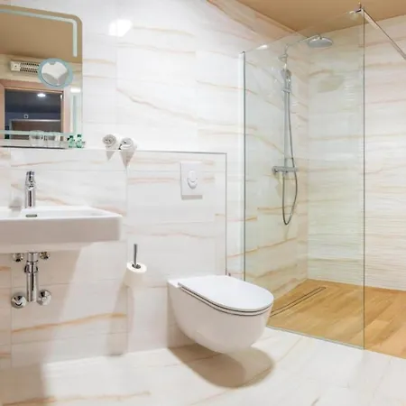 Priska Med Luxury 1 بيت ضيافة